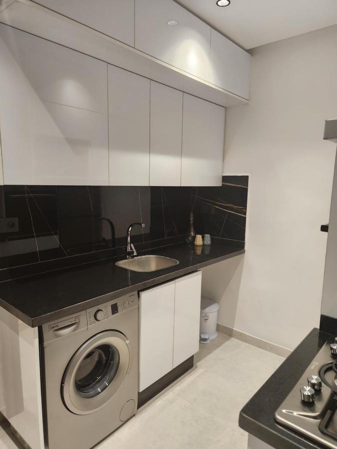 Modern Luxury Retreat: 2-Bedroom Apartment In The Heart Of Marrakech Marrakesh Eksteriør billede