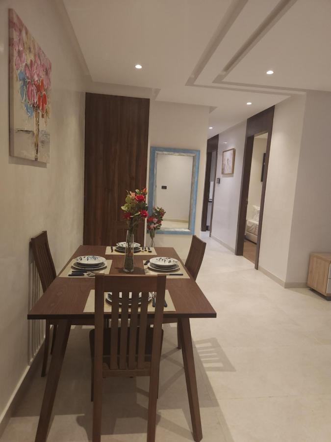 Modern Luxury Retreat: 2-Bedroom Apartment In The Heart Of Marrakech Marrakesh Eksteriør billede