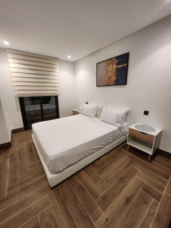 Modern Luxury Retreat: 2-Bedroom Apartment In The Heart Of Marrakech Marrakesh Eksteriør billede