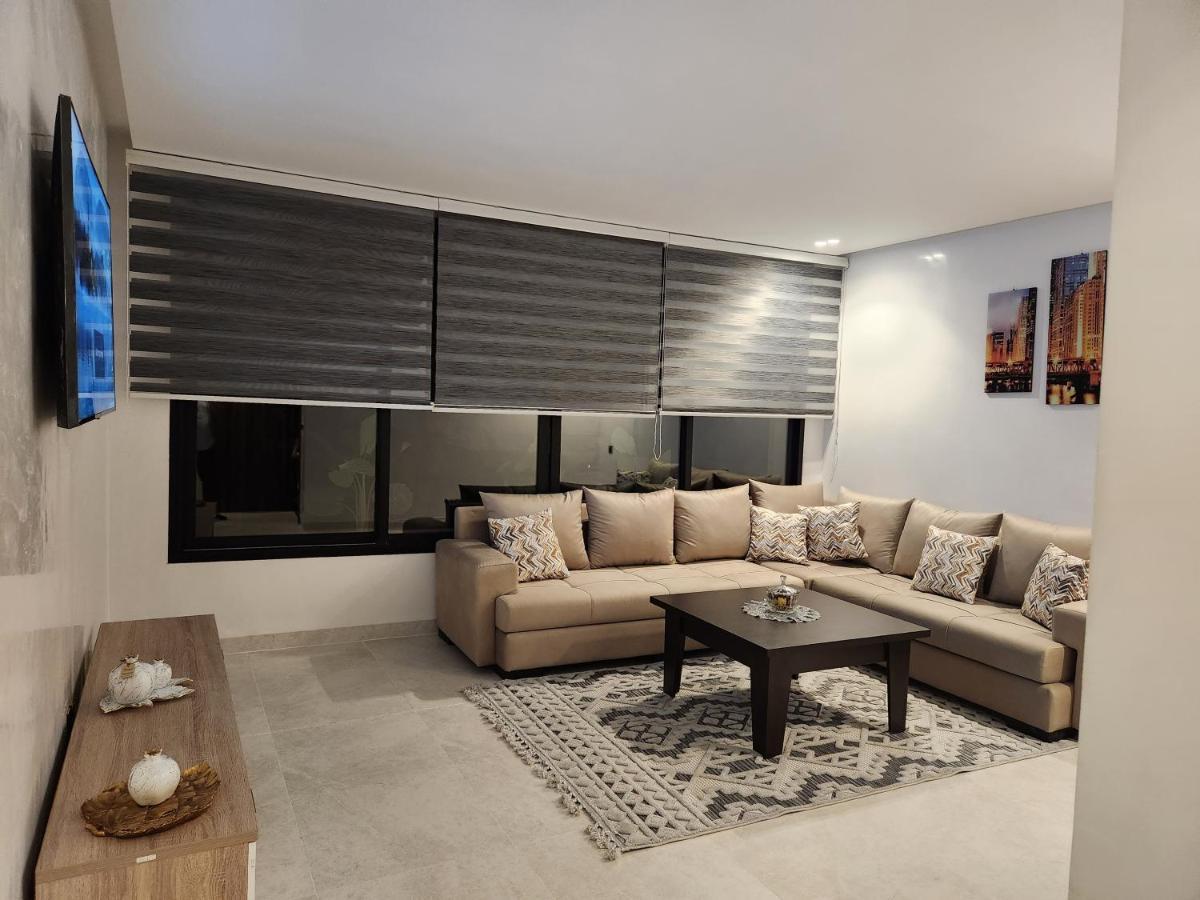 Modern Luxury Retreat: 2-Bedroom Apartment In The Heart Of Marrakech Marrakesh Eksteriør billede