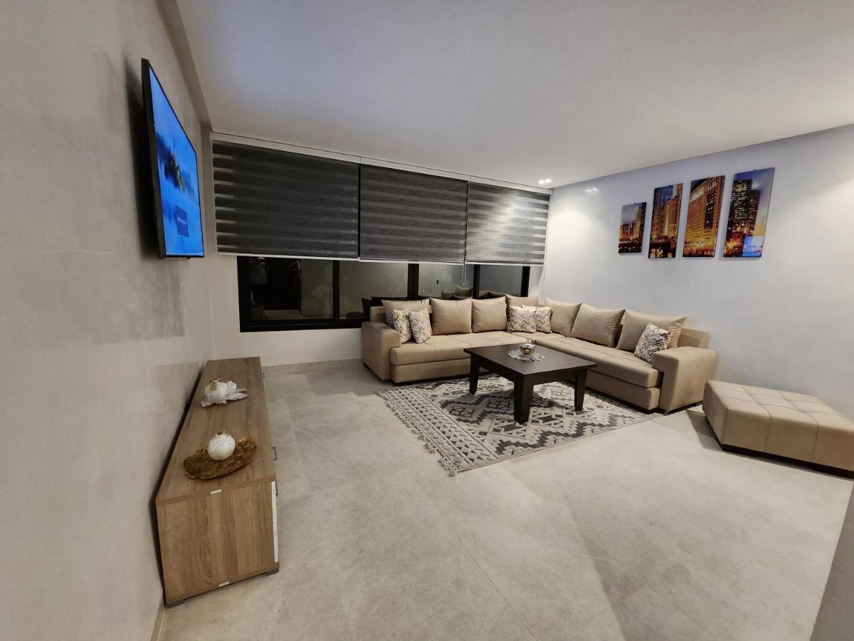 Modern Luxury Retreat: 2-Bedroom Apartment In The Heart Of Marrakech Marrakesh Eksteriør billede